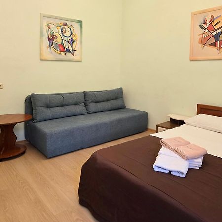 Home Hotel Apartments On Mykhailivska Square - Kiev Kültér fotó