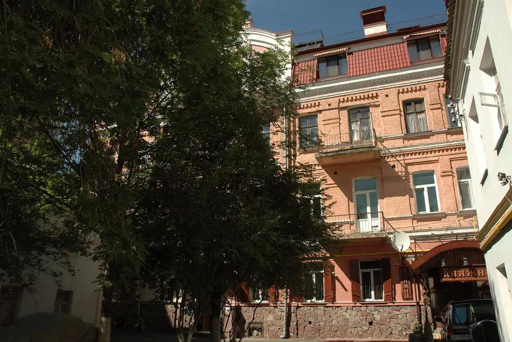 Home Hotel Apartments On Mykhailivska Square - Kiev Kültér fotó