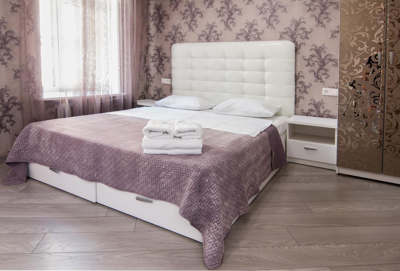 Home Hotel Apartments On Mykhailivska Square - Kiev Kültér fotó